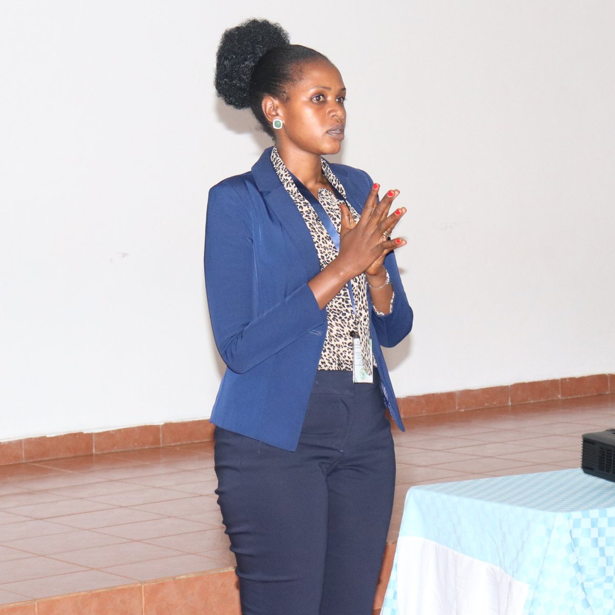 npscrwanda's tweet photo. Komisiyo y'Igihugu Ishinzwe Abakozi ba Leta yashoje igenzura ku micungire y'abakozi ba Leta yakoraga mu @RwinkwavuO kuva ku wa 08/01/2024. Iri genzura rikaba rigamije kureba niba abakozi bashakwa bakanacungwa mu buryo bukurikije amategeko. https://t.co/6NTibFF4Ug