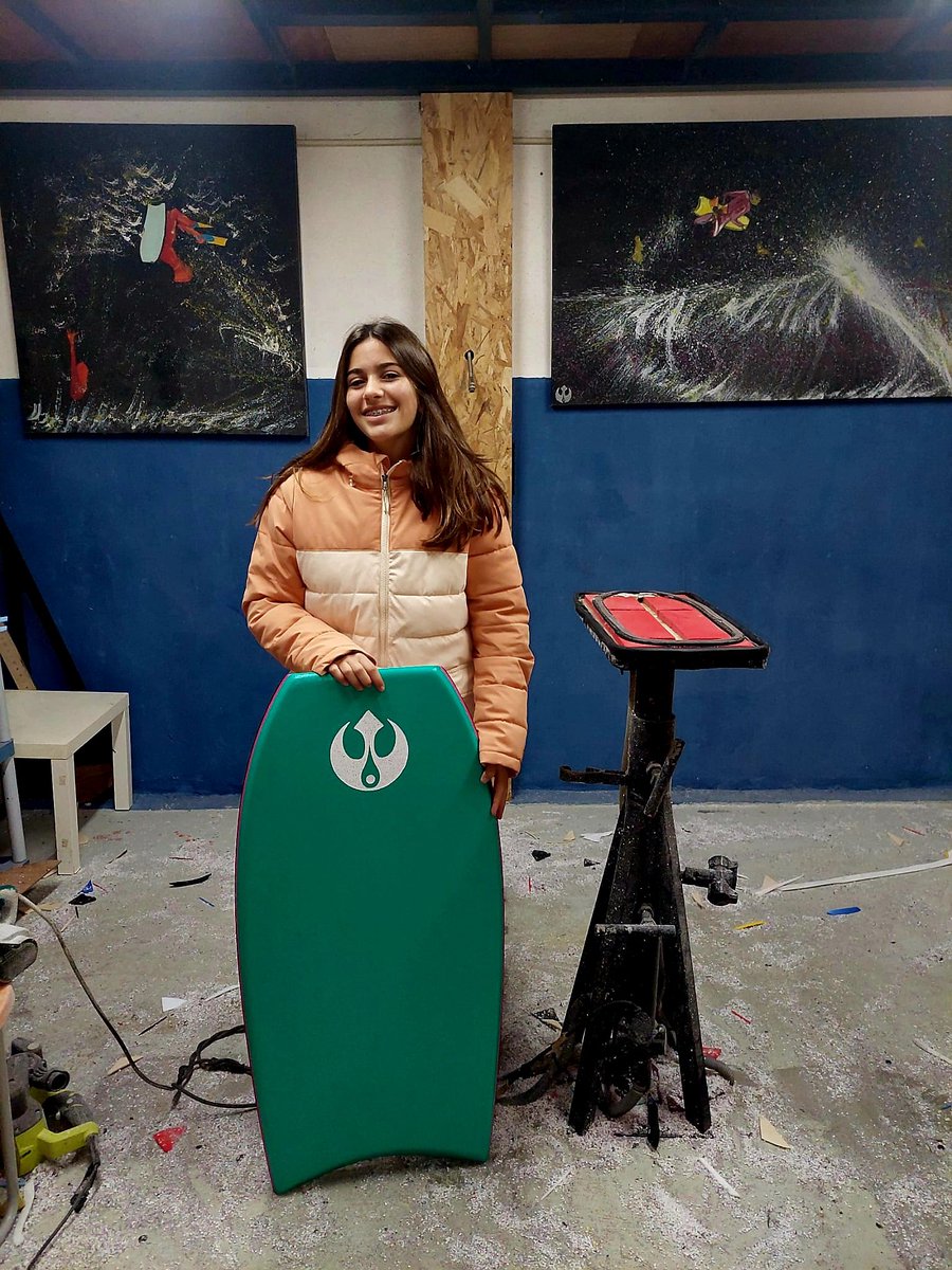 Shaper_Gato's tweet photo. 39,50"/CELL CORE/1PRO STR/CRESCENT TAIL 
: : : 
#refreshcustomboards #shaperbygato #handcrafted #handmade #bodyboard #bodyboarder #bodyboarders #bodyboards #bodyboarding #bodyboardshaper #madeinportugal #madeineurope #a_board_a_day ... photo number 3685 #custom to Francisca https://t.co/m7RhdHs3Jj