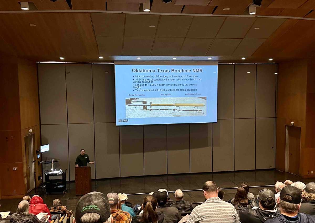 USGS_Oklahoma's tweet photo. Isaac Dale, Hydrologist with the USGS OTWSC presenting at the @OKGroundwater Conf &amp; Trade Show on Nuclear Magnetic Resonance logging 📈 in the #Ogallala Aquifer in #Oklahoma, work done in collaboration with the @OKWaterBoard. #geophysics #groundwater #nmr #water #earthscience https://t.co/LuocipR3p2