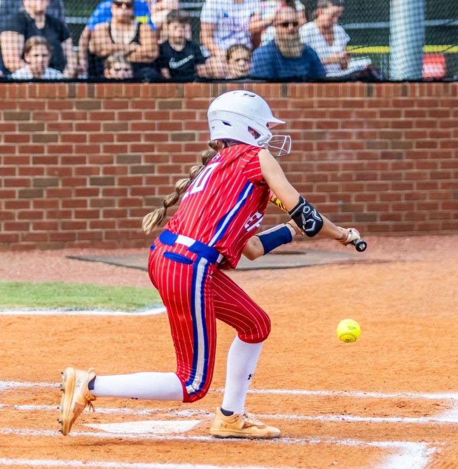POCCPA's tweet image. Nominated: GILLIAN PRICE, Piedmont Orthopedics Softball Player of the Year, Jefferson HS!
.455 avg, .500 OBP, 30 runs, 22 SB, 1st team all-region, 2nd team All-State @JTOWNdragonsSB @jtowndragons