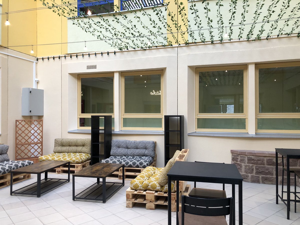 TeyssierLycee's tweet photo. Inauguration du chef d’œuvre des terminales agora du @TeyssierLycee de Bitche. Le StarBitche 🤩, nouvelle Kfet. @RLaganier @GregoryPremon @Dsden57 @acnancymetz @haug_therese @YannickKratz 
Bravo 👏 https://t.co/zRXvqYL9Ce