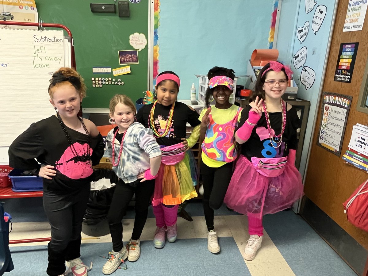 Having fun celebrating the 80th Day of School ⁦<a href="/OSchool4/">School 4</a>⁩ ⁦<a href="/MsAppel_16/">MsAppel</a>⁩