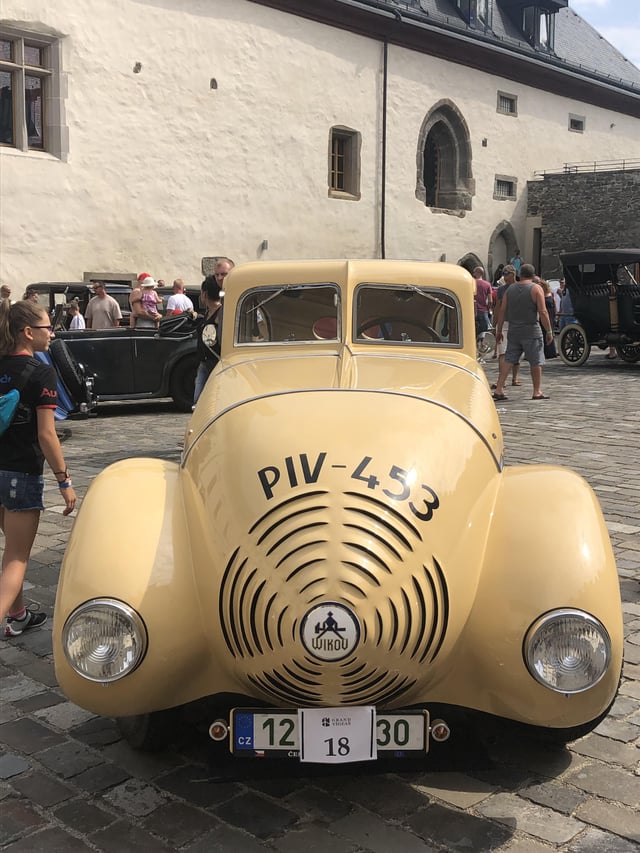 QuirkyRides's tweet photo. #1930s #Czech #Wikov 35 “Kapka" of which 6 were made https://t.co/MVJVOyBj0f