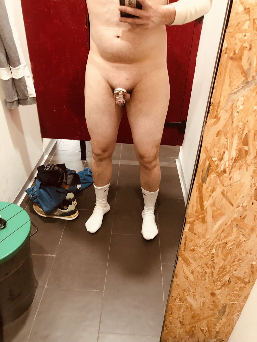 Chastigay's tweet photo. Day 473 of 1050🔐
@DomandsubM ha decidido comprobar que estaba enjaulado estando de compras🙈

@GayChastityRTs @CagedBoys @cagedlegion @certifica_alphs @BDSMPromocion @Subforsubs1 @cage_hh @PromoSpanish @RTslavPromo @PromoRTpig @RT_Generic @BDSMPromocion @Subforsubs1 https://t.co/QByUbm3Muu