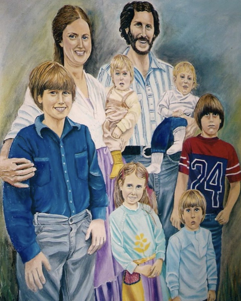 Family portrait. 👨‍👩‍👧‍👦

#Portrait #OilOnCanvas #OilPainting #PinturaAlÓleo #ÓleoSobreTela #Retrato
