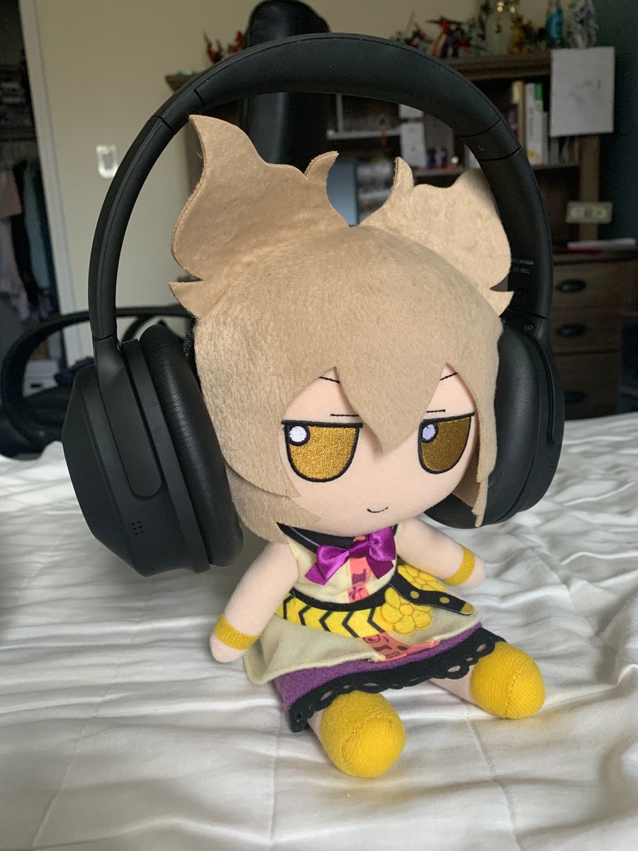 Sussy Myon {サーシミョン} 🤨 tweet media