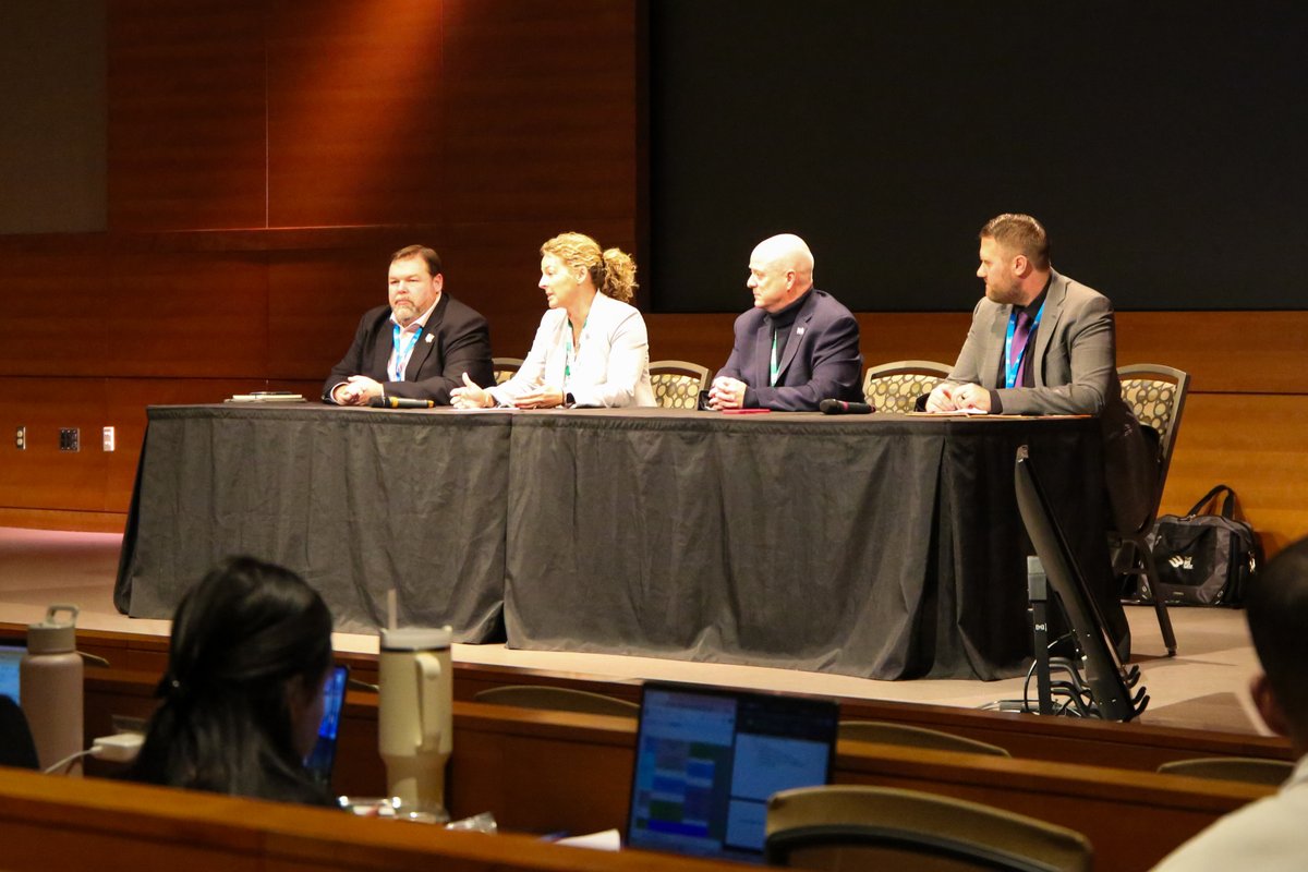 uw_ial's tweet photo. Today's featured panelists:

BJ Pickard, Associate Commissioner @MIACathletics
Dan Butterly, Commissioner @BigWestSports
Erin Lind, Commissioner @NorthernSunConf
J.J. Nekoloff, Commissioner @SIDCVC

Thanks to BJ, an IAL alum, for organizing this panel for our students! https://t.co/q7baYH4nJp