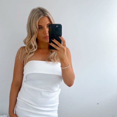 kayleighwesson's tweet photo. #NewProfilePic https://t.co/6zYSp5Xj0W