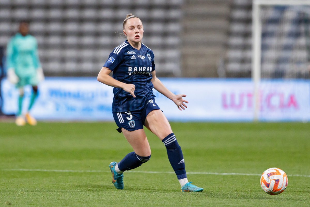 Lou Bogaert face à Lyon hier

⚽️ 66 ballons touchés
🥇 5 interceptions
🥈 12 duels disputés (6 remportés)
🥈 3 tacles remportés (sur 4 tentés)
🥉 90% de passes réussies (36/40)

Consistance #OLPFC #D1Arkema