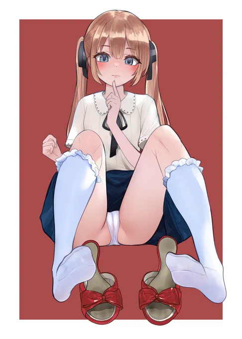 <【=1h】【RT=2h】> で靴下着用し続けてもらいます#いいねの数だけ連履き #RTしただけ連履き #smellyfeet #socksfetish #socksaddict 