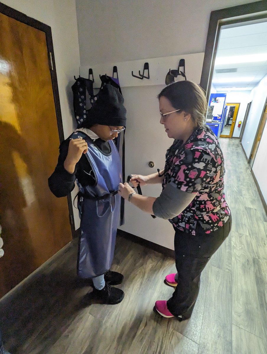 mrs_wheeley's tweet photo. The Health Science 2 class had an AWESOME time visiting Center Veterinary Hospital today! #HealthScience #VetMed #CTEforNC @CTEforNC @TCSchoolsNC @TCSCTE @thomasvillehigh https://t.co/e969kKUs0N