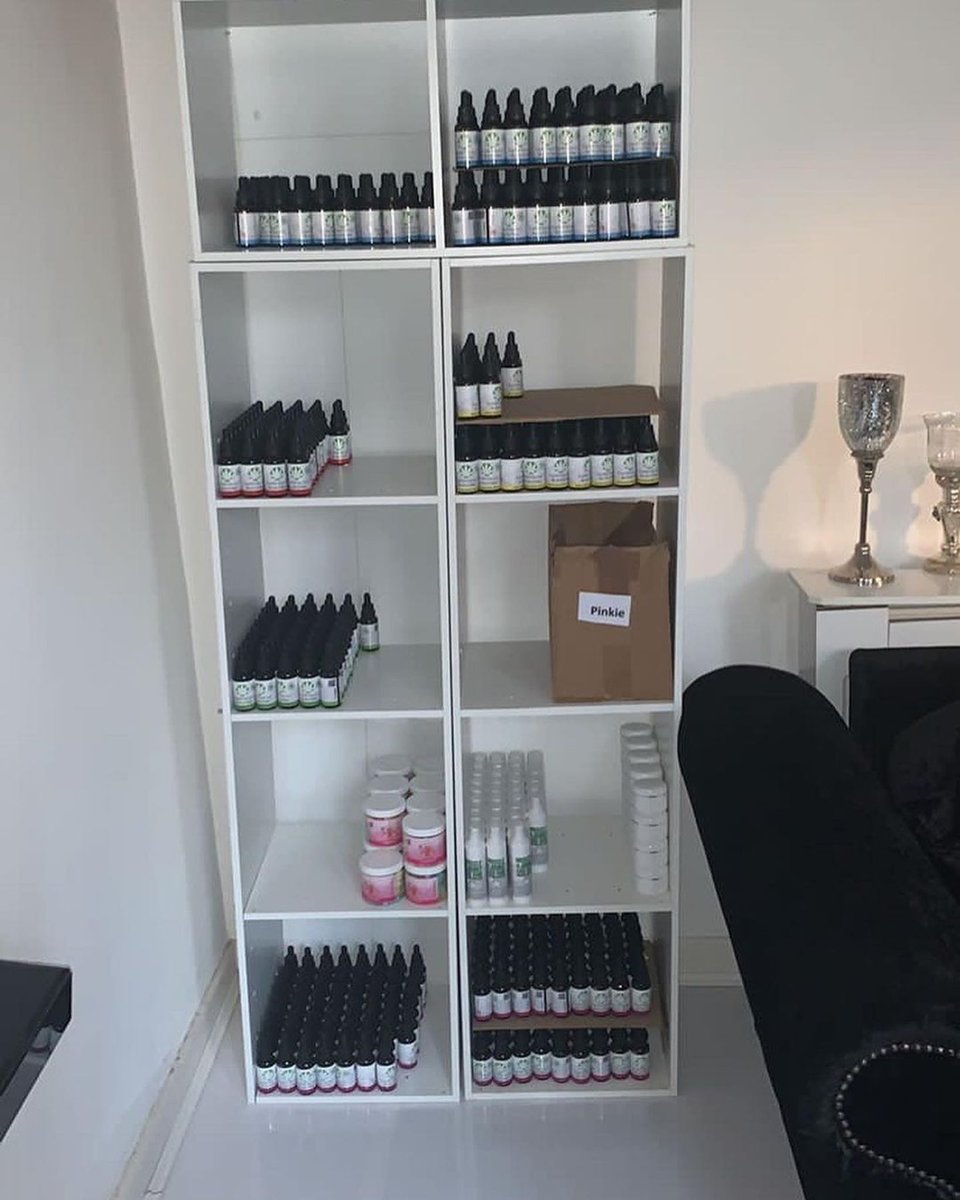 afowler06's tweet photo. WOW 🤩 WHAT A JOURNEY IVE BEEN ON 🙏🏻 great to feature in @Forbes entrepreneurs 2024,  we literally STARTED AT THE BOTTOM,  now we the BIGGEST CBD COMPANY IN THE UK 🇬🇧 from my dads flat to a 6000 square foot warehouse.  I’m so proud of myself and ALL THE TEAM AT @supreme_cbd love to all our customers https://t.co/uIbFMYGEhr