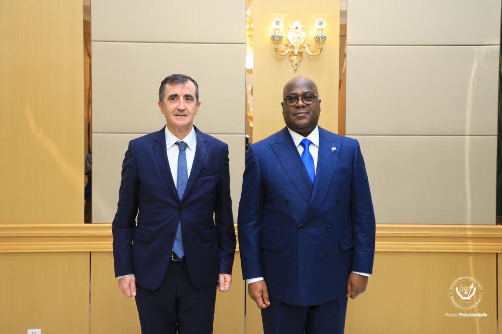 Presidence_RDC's tweet photo. Le 1er, M. Nicolas Berlanga Martinez, est multilatéral de l’#UnionEuropéenne. Les 3 autres sont des bilatéraux. Il s’agit de M. Ogawa Hidetoshi du #Japon, M. Antonios Papadopoulos de la #Grèce et M. Jeong Hong Geun de la #CoreeduSud. https://t.co/GQ77E4DATk