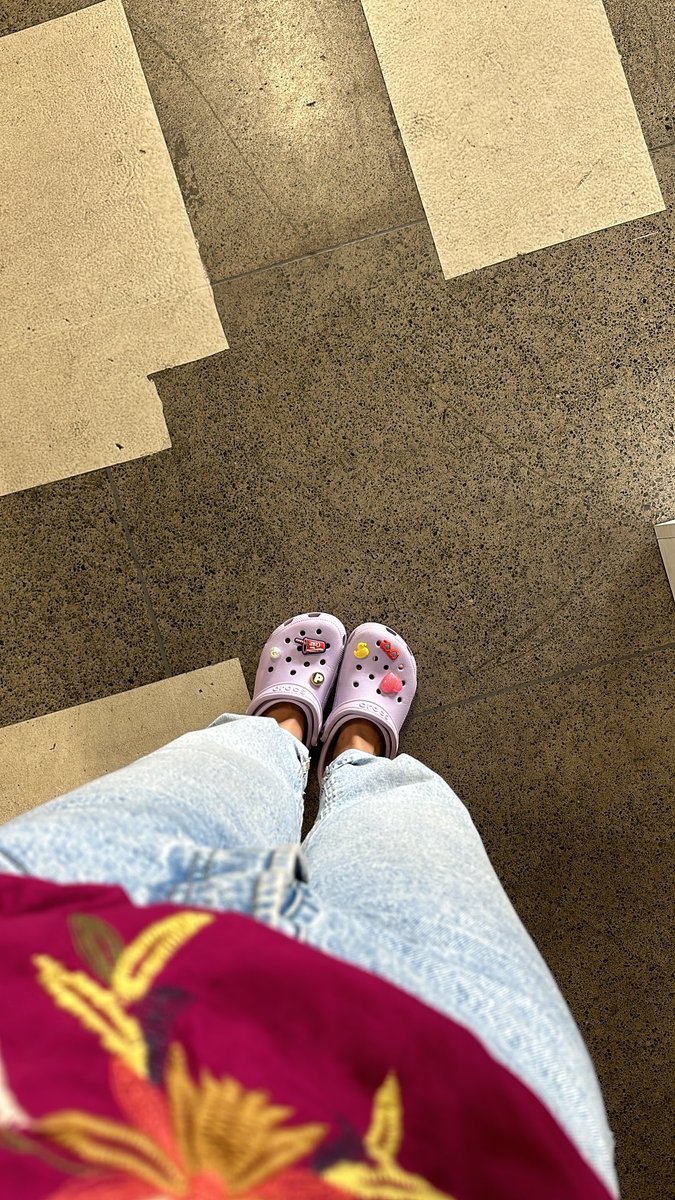 ppereiralopez's tweet photo. Desbloqueando nuevos lugares en crocs 🫰🏼 https://t.co/H0zou8iu8u