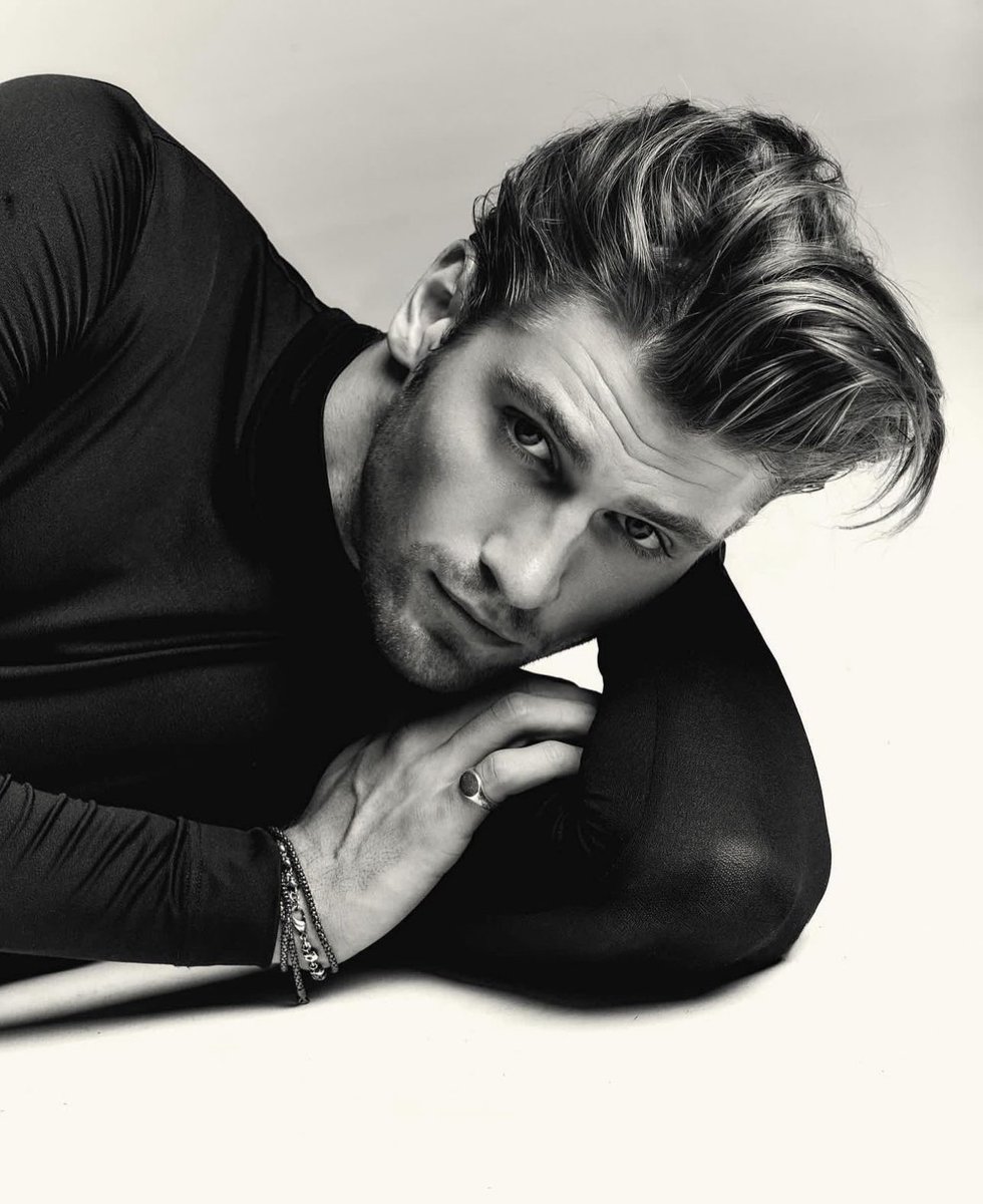 𝗛𝗬𝗣𝗘𝗥𝗜𝗢𝗡. tweet media