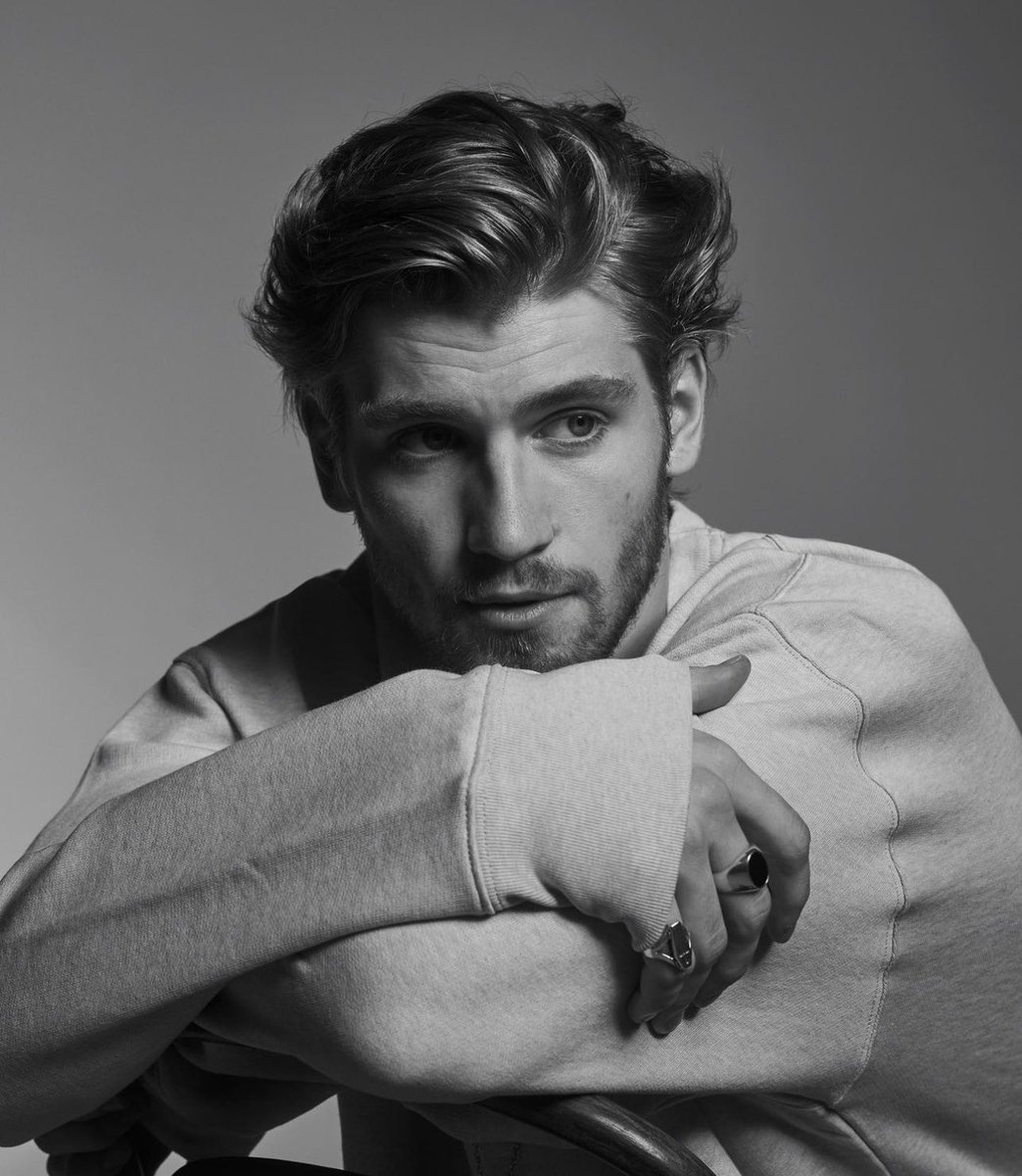 𝗛𝗬𝗣𝗘𝗥𝗜𝗢𝗡. tweet media