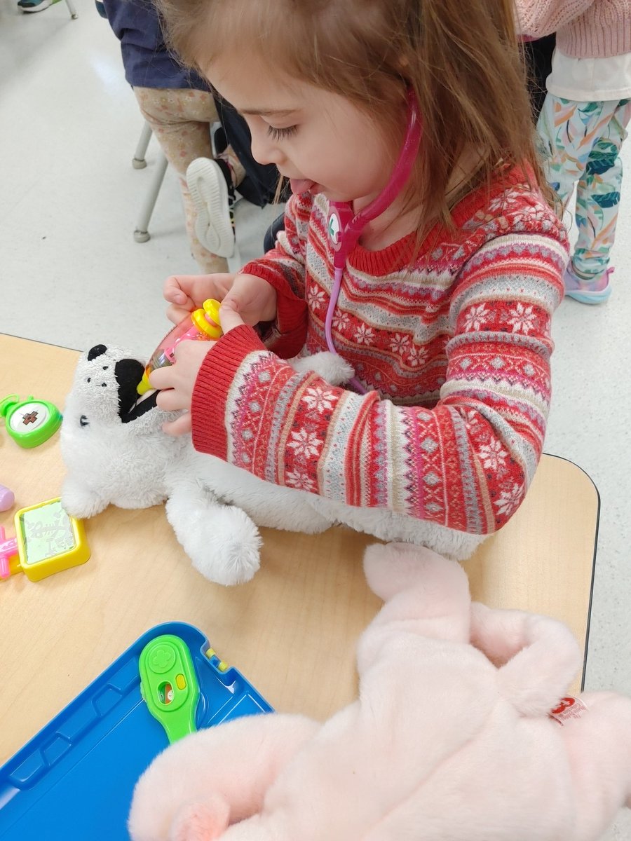 settolearn1's tweet photo. It's the perfect week to start our Arctic Exploration Unit. #CCAconnect #rvsed https://t.co/LProCYIqMF