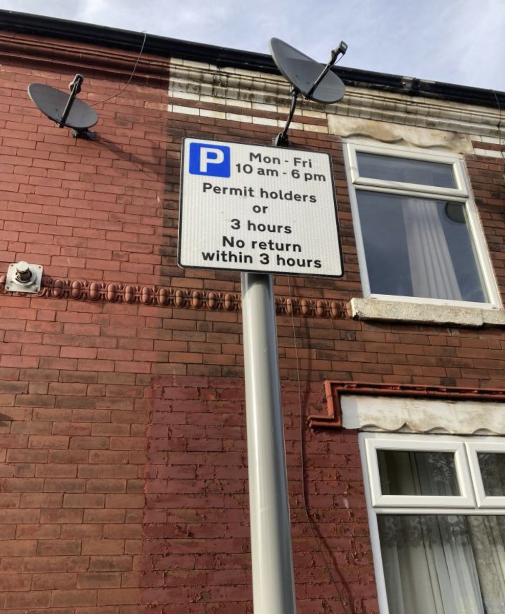 If you need advice or help with applying parking permit online, please drop in to Greenheys Adult Learning Centre tomorrow 12th January and 15th January, between 9am - 4pm. The scheme starts on 22nd January 2024. Please apply on time to avoid any fines. @ManCityCouncil