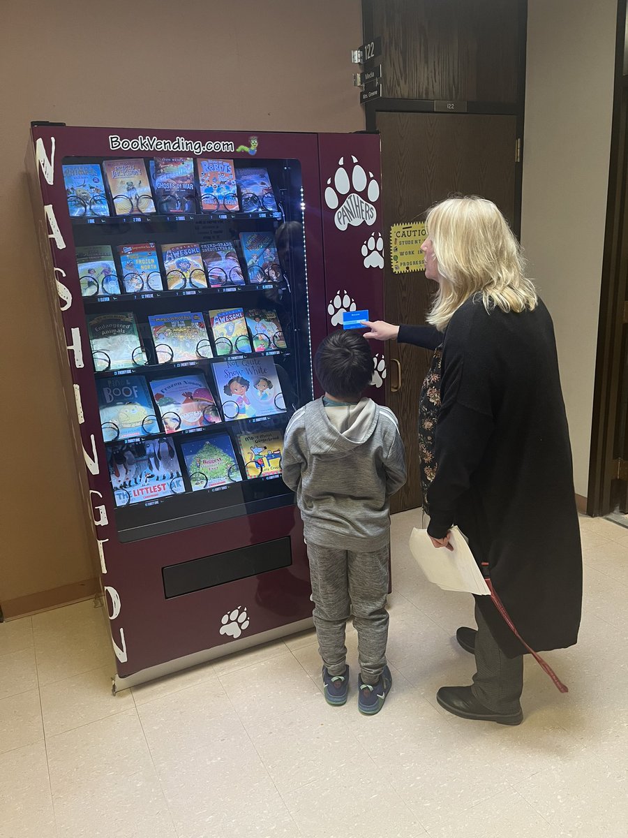 First book for our <a href="/WashingtonNPS/">Washington NPS</a> students out of our book vending machine!!
#npspanthers
#BEOUTSTANDING
#moreopportunities