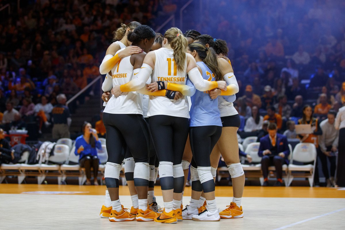 Vol_VBall's tweet photo. 𝙏𝙤𝙥 𝙎𝙝𝙤𝙩𝙨 𝙏𝙝𝙪𝙧𝙨𝙙𝙖𝙮: 𝙒𝙝𝙞𝙩𝙚 𝙀𝙙𝙞𝙩𝙞𝙤𝙣 🤍 https://t.co/6GJKjFdY6L