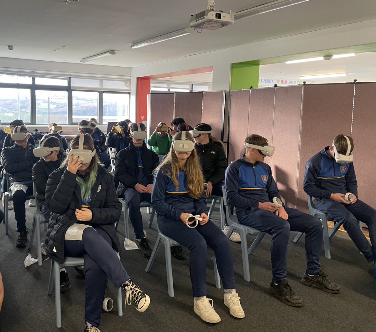 KinsaleComSch's tweet photo. Caroline Casey of @Corkcoco and An Garda Siochana delivered an informative talk today on road safety to our TY &amp; LCA students which included a virtual reality experience of a car crash. The event was aimed at educating young drivers on the importance of road safety.  @KinsaleTY https://t.co/THrTeMRfzN