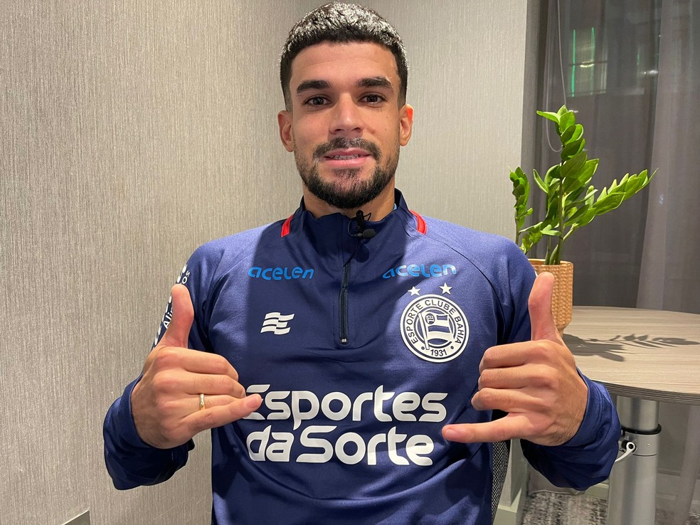 Cauly sobre negociação com o Palmeiras:

"Sendo sincero, estou um pouco por fora. Essa parte está mais pelos meus empresários, que estão fazendo o necessário.
Eu estou focado no Bahia, bem empolgado fazendo essa pré-temporada em Manchester, uma experiência única."

🗞 - <a href="/geglobo/">ge</a>