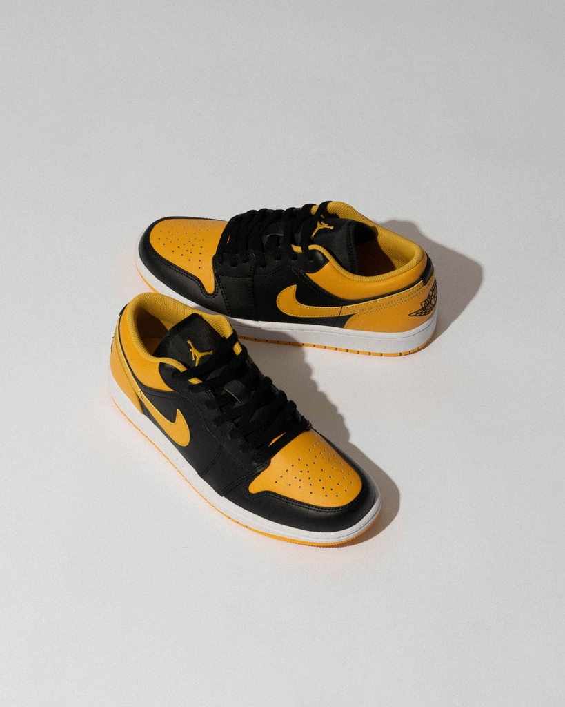 Inspired by the original that debuted in 1985, the Air Jordan 1 Low offers a clean, classic look that's familiar yet always fresh.⁠
⁠
Discover more from Jordan Brand now at NOMAD and nomadshop.net