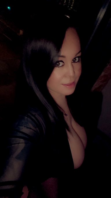 Happy snow Days ! Hope everyone enjoys the weather we got coming this weekend. ❄️🥶 new update on my https://t