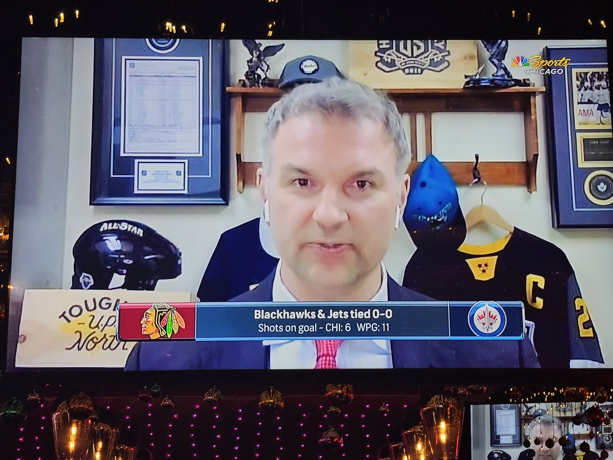 Air pods... ✅
Suit... ✅

No chance <a href="/johnscott_32/">John Scott</a> is wearing suit pants, right @NBCSBlackhawks?