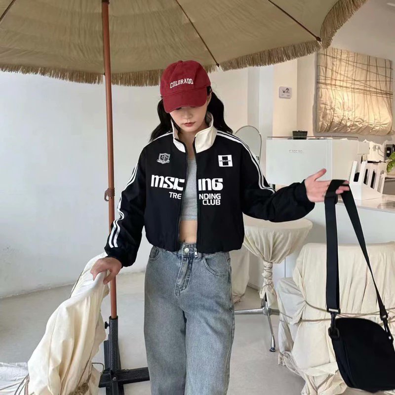 _sweetgirls30's tweet photo. Recomendation croptop jacket 🪐🤎

- a thread https://t.co/lNkpsfOUSX
