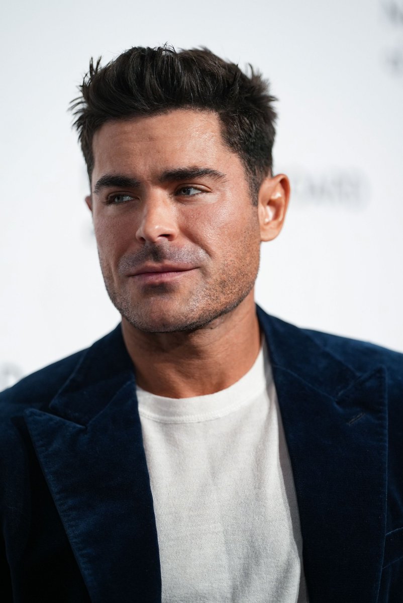zacefron_net's tweet photo. Zac Efron at the 2024 National Board Of Review Gala https://t.co/9f6RsNP3Ps