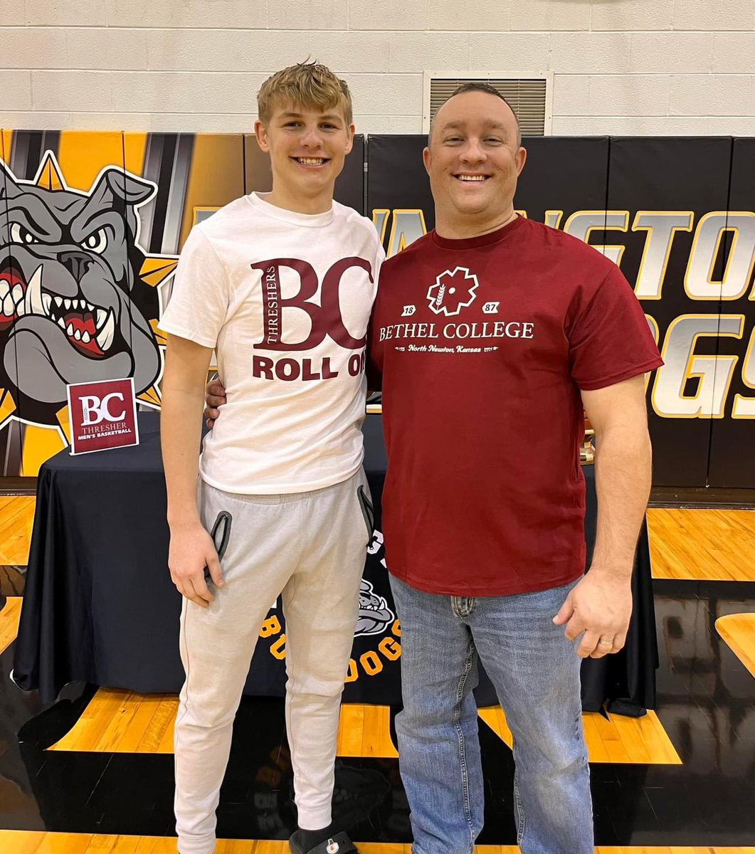 talan_11's tweet photo. Signing was a success!! Thank you @jaysonartaz and the rest of the Bethel Men’s Basketball Staff! https://t.co/qsfchbW2XY