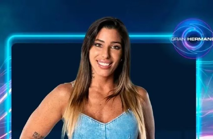 CarusoManias's tweet photo. A Sabrina le dijo "casting sabana"
A Florencia le dijo "gorda" y le robó sus cosas
A Williams le dijo "garca"
A Emmanuel le dijo "puto" sabiendo que le duele

Los insultos habla más de ella que de los otros.  

CATALINA AL 9009 #GranHermano https://t.co/De2dtUkebx