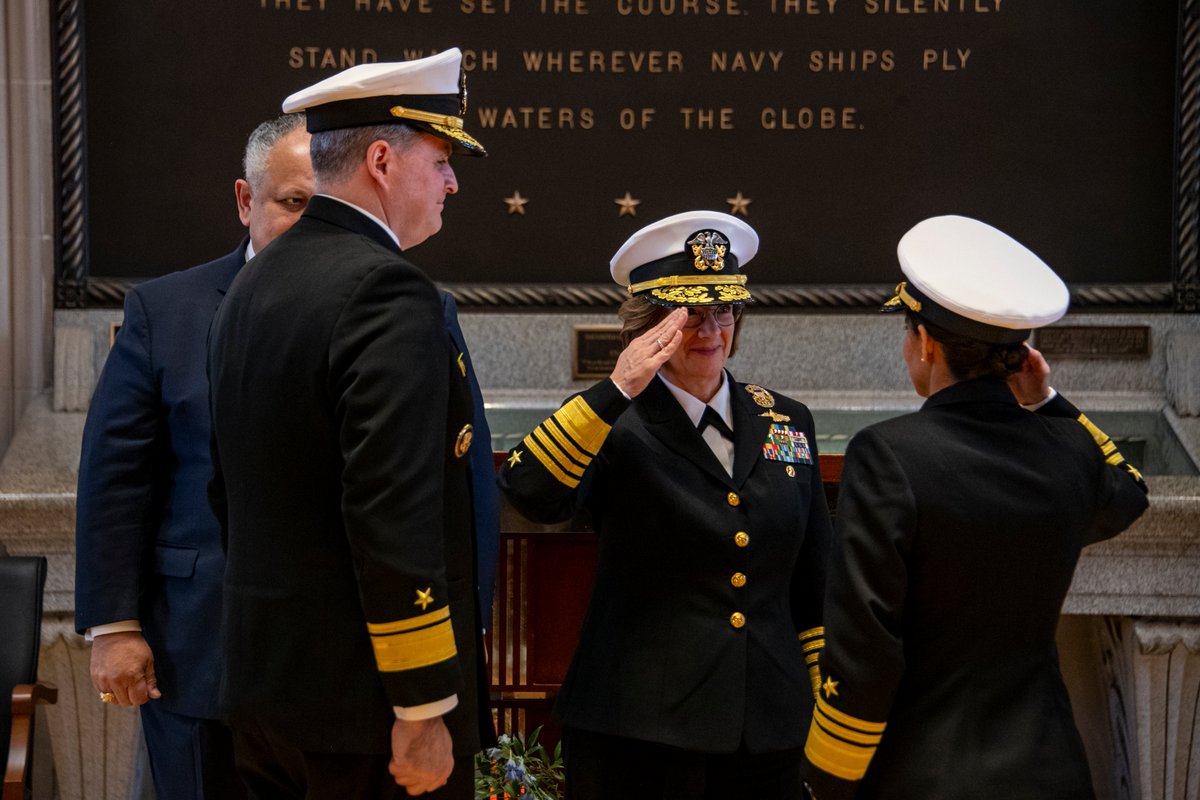 NavalAcademy's tweet photo. During a change of command ceremony today, we welcomed our 65th #superintendent Vice Adm. Yvette Davids, #classof1989, and said thank you to Rear Adm. Fred Kacher, #classof1990 and 64th superintendent. Hail and Farewell! ๐
@SECNAV @USNavyCNO @USNavy https://t.co/iOPHiUL8ea