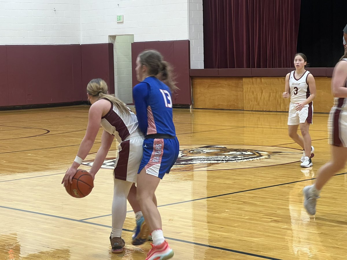 troylurz1's tweet photo. And there we go! The Lady Tigers win another one. Great things are happening here. Keep it up ladies. Nice team win again. #DCSPride,@dcstigers,#MyDCSstory https://t.co/y03T4Vb6QZ