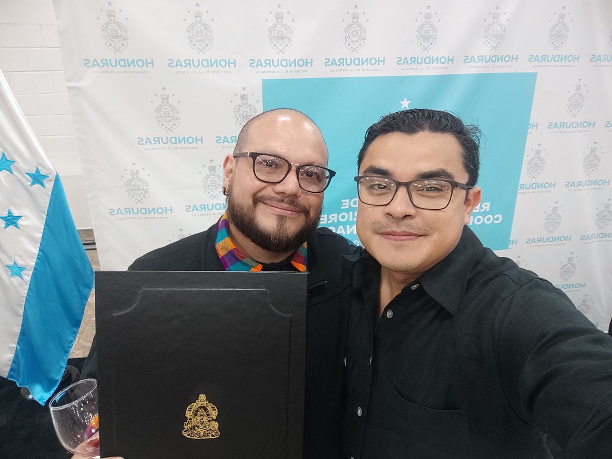 gtorreszelaya1's tweet photo. FELICIDADES @CafeGuancasco y @diablosnegroshn por su merecido nombramiento cómo EMBAJADORES CULTURALES y Felicidades a todos los Embajadores, Embajadoras y todo el Personal de la @CancilleriaHN por su infatigable labor. ¡FELÍZ DIA DE LA DIPLOMACIA HONDUREÑA! 11 de enero de 2024. https://t.co/V7zPGAZN9v