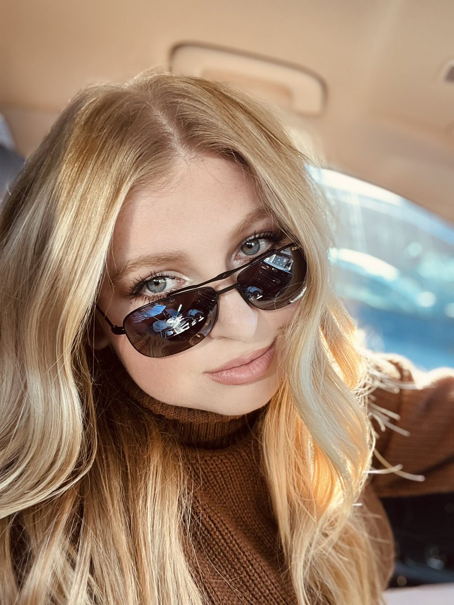 KarsonWhite5's tweet photo. Hey @BEXSunglasses did you get rid of the #Draeklyn ??? https://t.co/SC5kD1Axdm