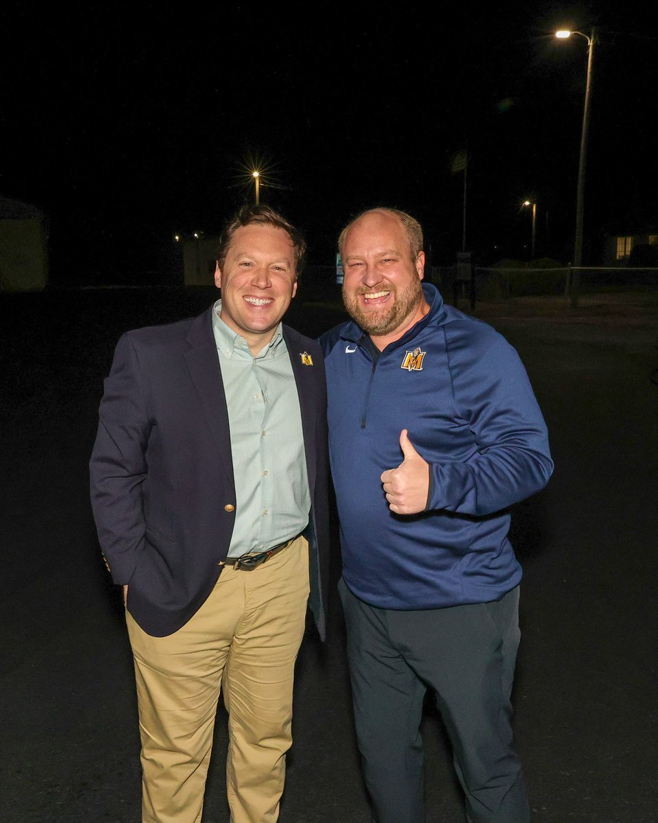 racersfootball's tweet photo. 𝗪𝗛𝗘𝗘𝗟𝗦 𝗗𝗢𝗪𝗡 𝗜𝗡 𝗧𝗛𝗘 𝗙𝗜𝗡𝗘𝗦𝗧 𝗣𝗟𝗔𝗖𝗘 𝗪𝗘 𝗞𝗡𝗢𝗪 🛬

Let’s get to work Coach @WrightJody!

#GoRacers🏇 https://t.co/hVFAqyKd4Z