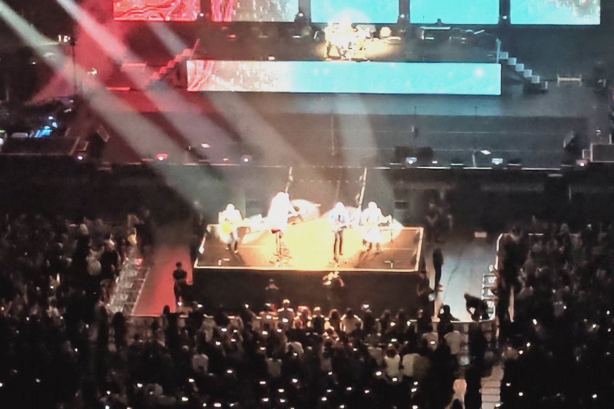 vivarockandroll's tweet photo. NACK5でデフレパはそうそう流れないとおも。
ナイス選曲👍
#Def_Leppard 
#Photograph 
#funkyfriday
またライブ行きたいな！ https://t.co/4u72WIKGpk