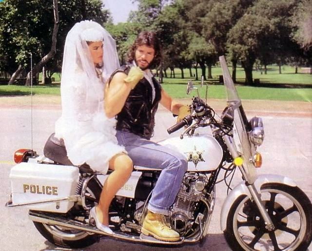 TwitchEve's tweet photo. I started watching #Days in the 80s and fell in love with the soap because of #Bope storyline and adventures. I stopped watching when @peterreckell &amp; @kristianalfonso left the soap. @DaysPeacock #BringBackBope, that's what fans truly want. https://t.co/kFMmnYyUbD