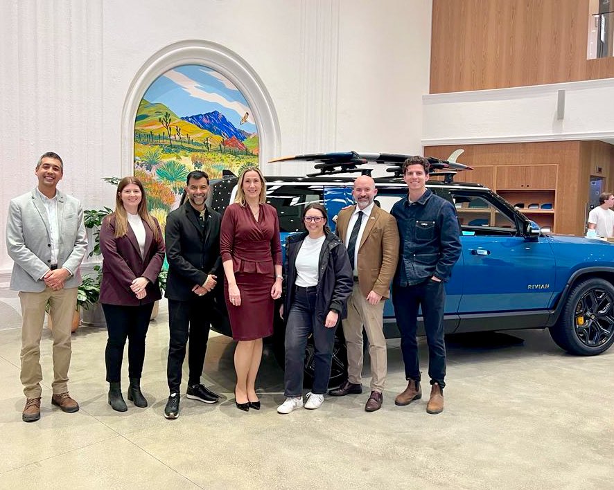 KirstenHillmanA's tweet photo. Great visit at @Rivian flagship space in Laguna Beach, where we discussed their growing presence in Canada and their contribution to Canada’s transition to a sustainable net-zero and integrated North American economy. Really enjoyed my ride in the Rivian R1T! https://t.co/MikbyTbxix