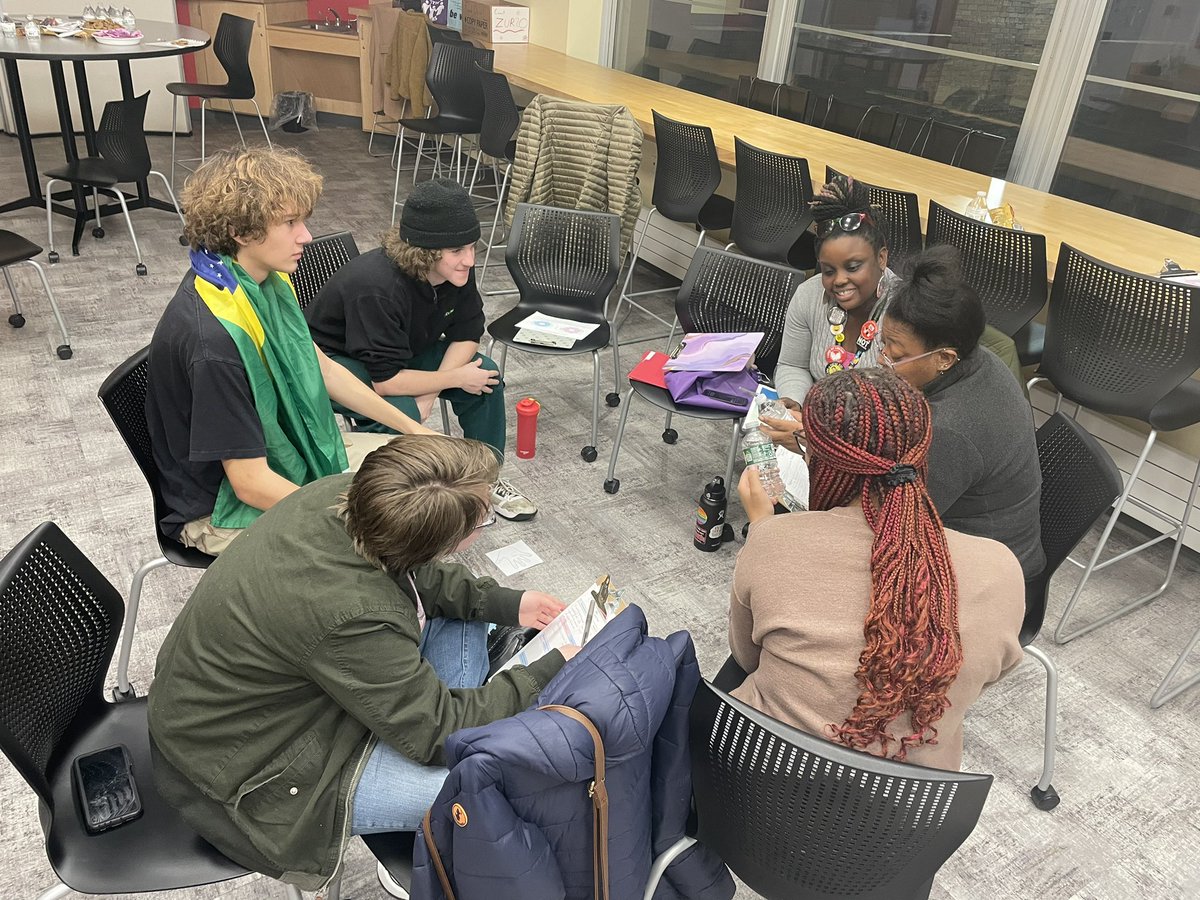 GF_MTSS's tweet photo. We had a great night discussing diversity in our school community @GlensFallsCSD with @KrislynnD. Thank you to Mediation Matters for facilitating our circles! https://t.co/NsVzufaz3R