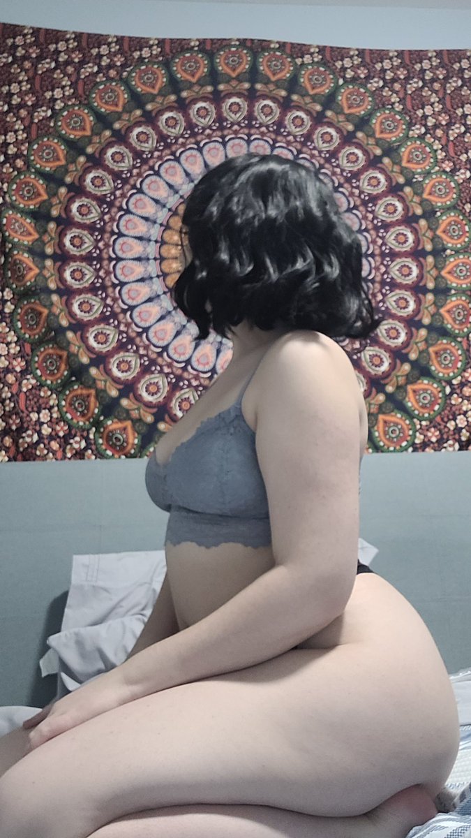 itsonlyallyson's tweet photo. It's been a while 🥰😘🤭

#curvy #nsfw_twt #thick https://t.co/ZsJojGNHZm