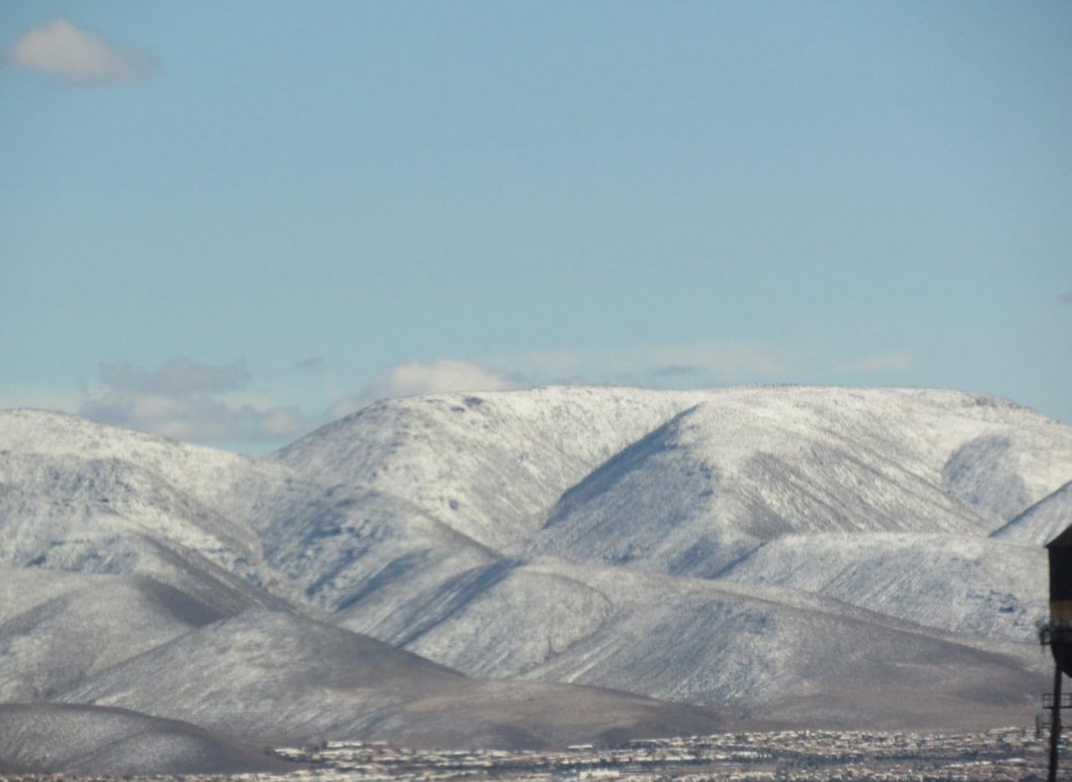 elguerolanchero's tweet photo. #vegas #snow #vistas #cold #weather #yearspast #memories Las Vegas, the views from my archives https://t.co/q2TXXGFqD0