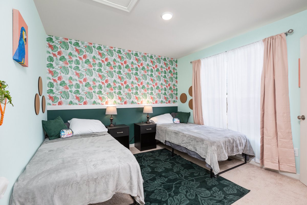 UDCLaw's tweet photo. Class of 2022 Alum Sarah Buskirk establishes HER House – a safe haven for women in recovery. Read about it in The Advocate. #UDCLaw
Read More: https://t.co/WDEUapnMmu https://t.co/mLg6dI3K4V
