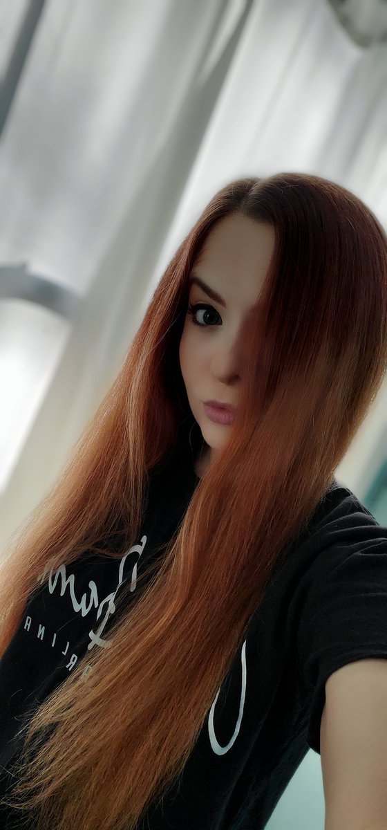 itsmeSaraTheG's tweet photo. I'm sick - let's stay in and play video games 🥺👉👈 https://t.co/YzfsycIL87