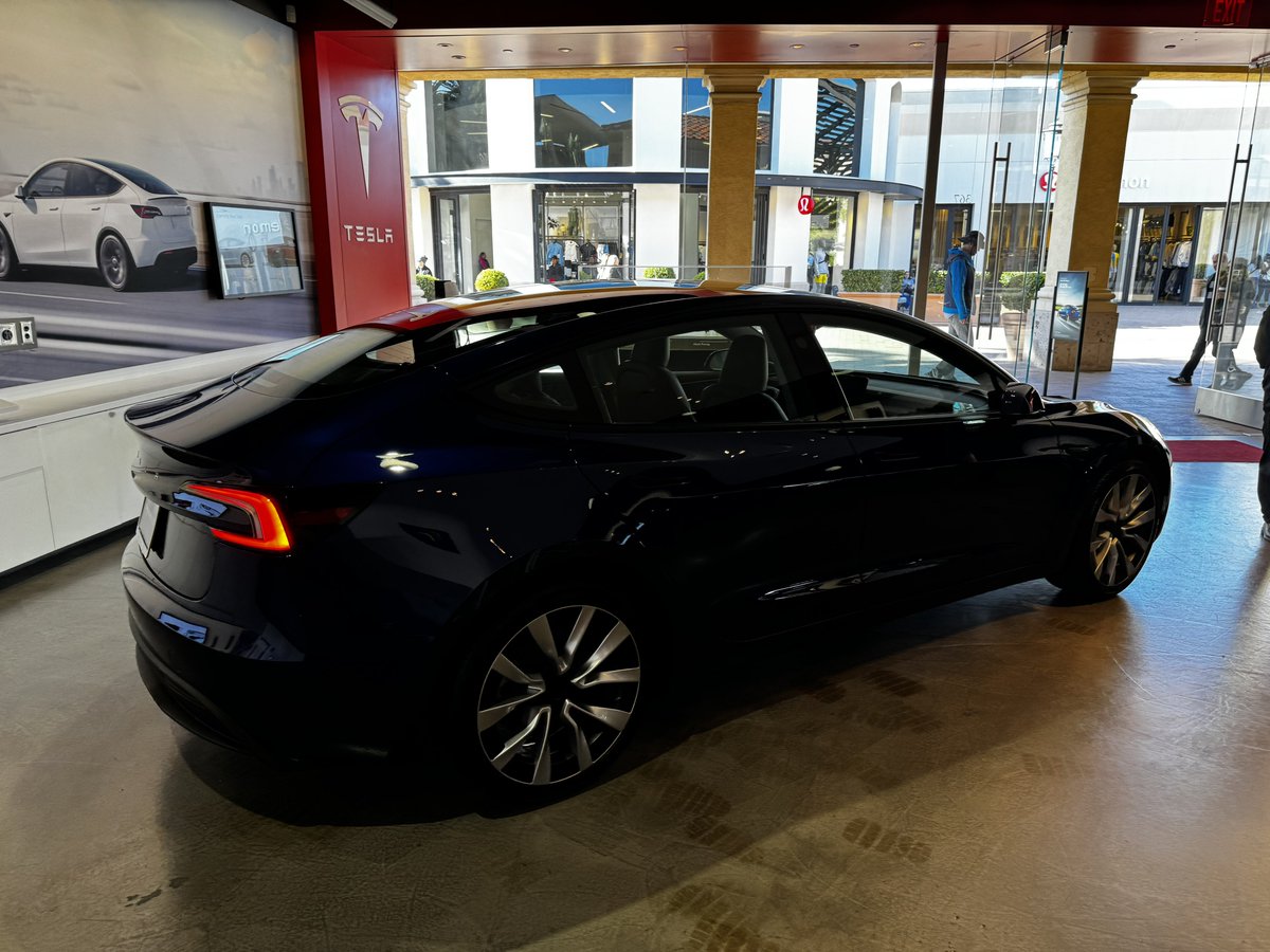 Whole Mars Catalog tweet media