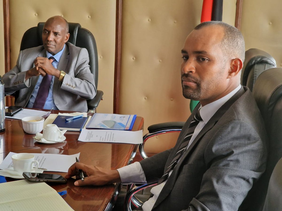 TardaKE's tweet image. 3: In attendance was the Senior Advisor and Head of Economic Transformation Agenda Dr. Augustine Cheruiyot, TARDA Team led by M.D. Mr. Liban Roba @Roba_Liban_Duba, @AgriAllAfrica Director Priscilla Motlhako as well as leadership from @RERECMashinani, @NYS_Ke and @KeRRA_Ke. #TDIP