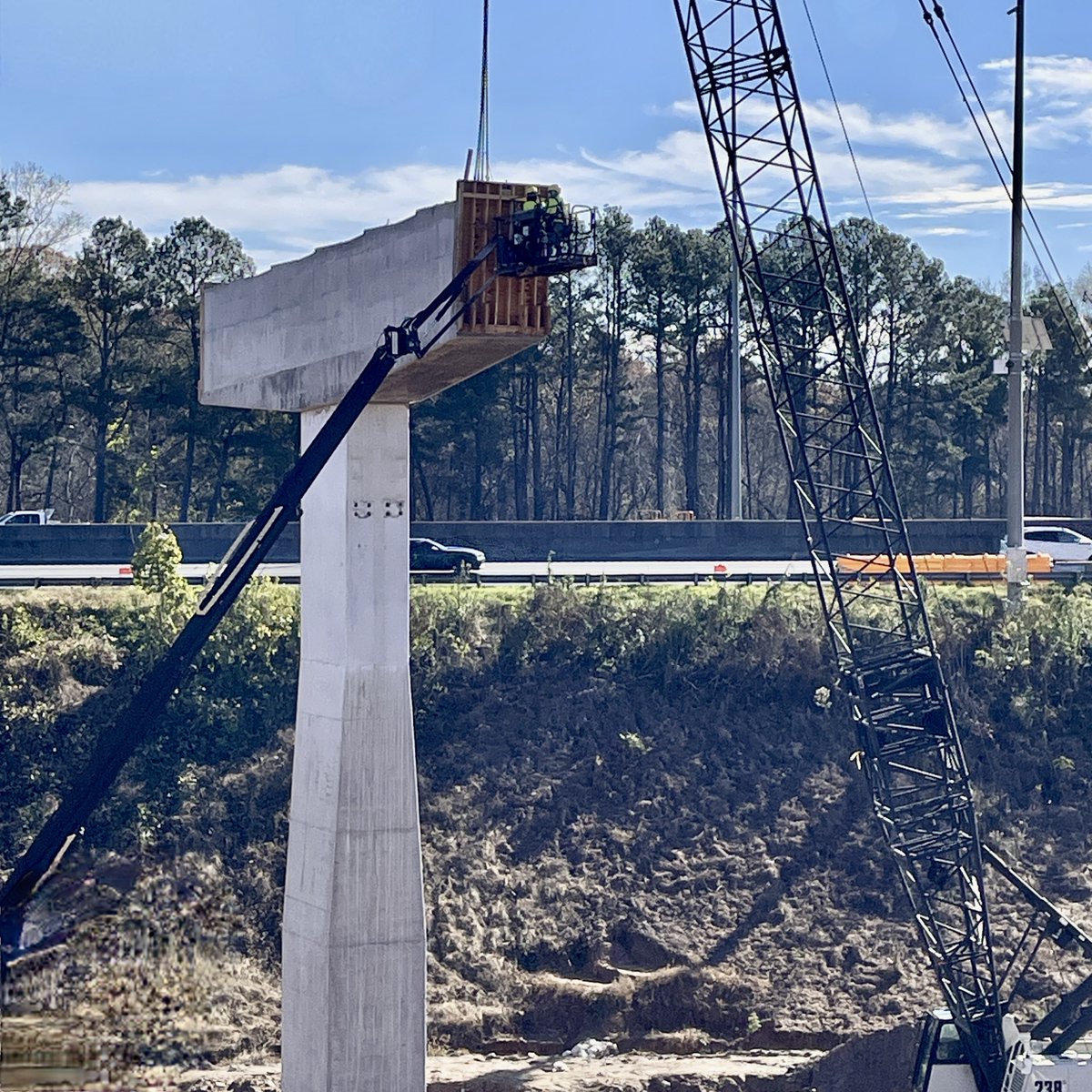 DeKalb! You may have noticed crews working on these new bridge columns and caps near the #28520EastInterchange.  The new flyover bridge will have ample clearance for motorists traveling through this interchange.  Keep calm & #DriveAlert!  bit.ly/285-20-East-IC