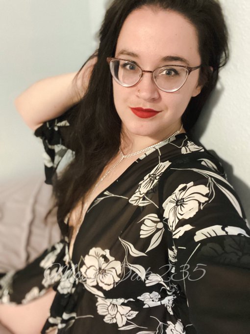 Indulge in your deepest desires with me  Findom brunette humanatm kink fetish https://t.co/tDMyNMBqO